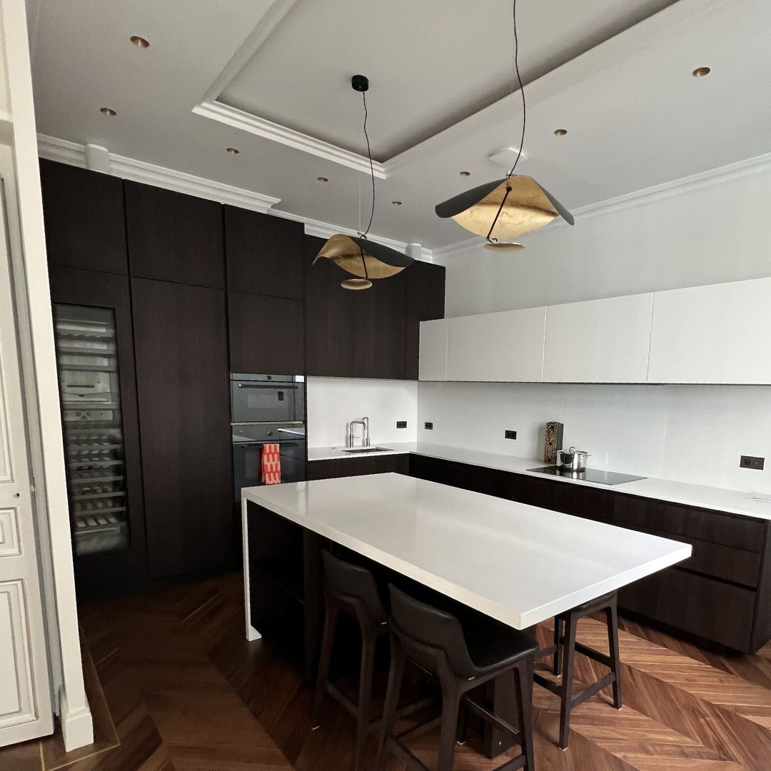 cuisine sur mesure rénovée Paris 8e Renov&Co